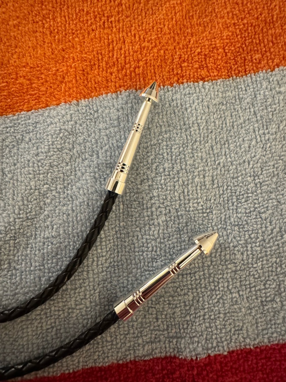 Montana Silversmiths Bolo Tie White Buffalo Turquoise - Picture 3 of 5
